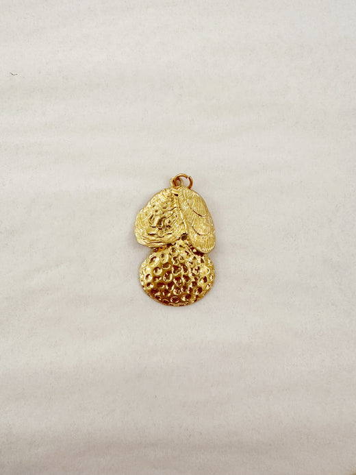 Connected Shell Charm