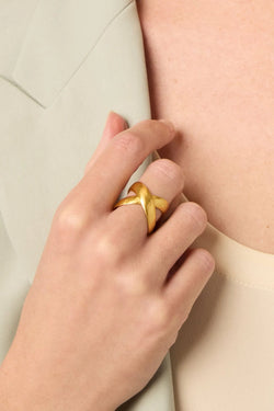 Julie Vos, Catalina X Ring