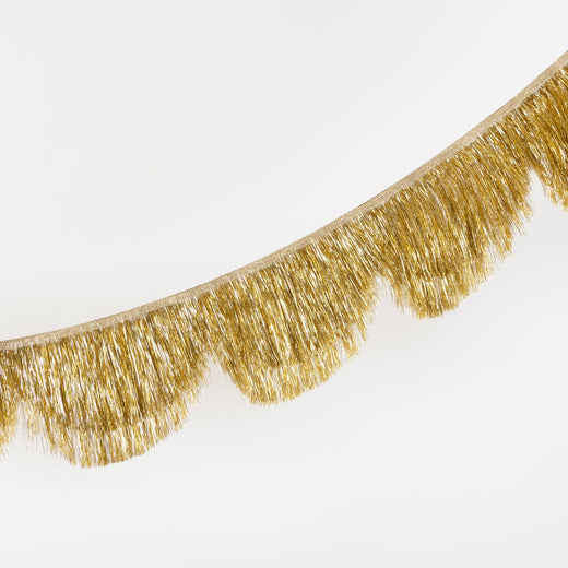 Tinsel Scallop Garland