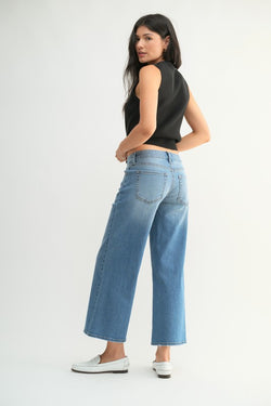 Cropped Wide Leg Jeans