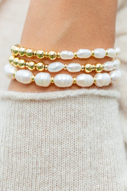 Oblong Pearl Stretch Bracelet