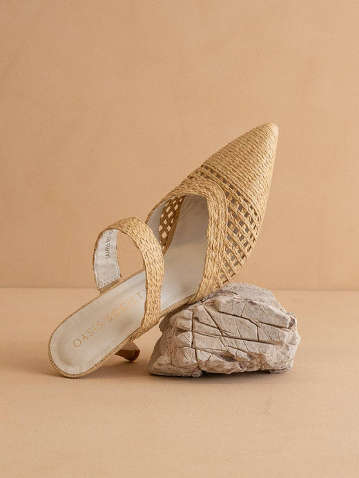 Tia Pointed Toe Kitten Heel