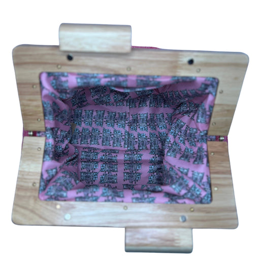 East Bay Clutch- Pink