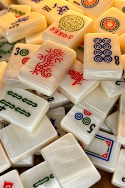 Classic Pearl Mahjong Tile Set