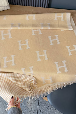 Equestrian Tan / Cream Houndstooth Reversible Wrap