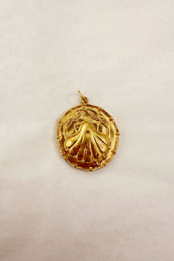 Seashell Circle Pendant Charm