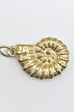 Charm Bar - Conch Shell (Gold)