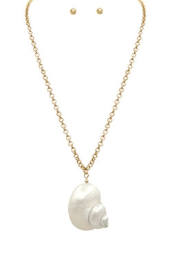 Conch Shell Pendant Necklace Set