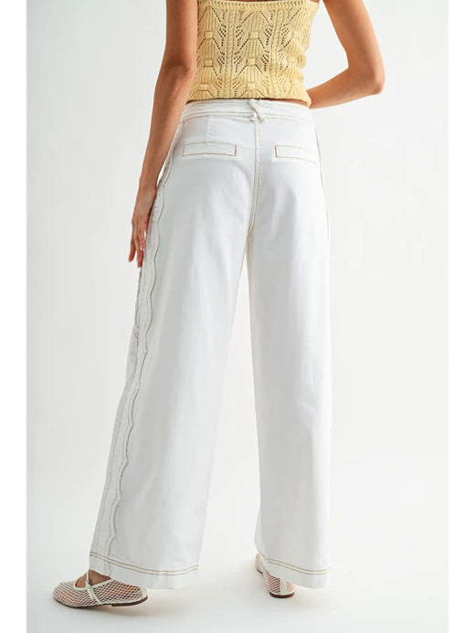 Wide Leg Side Scallop Jeans