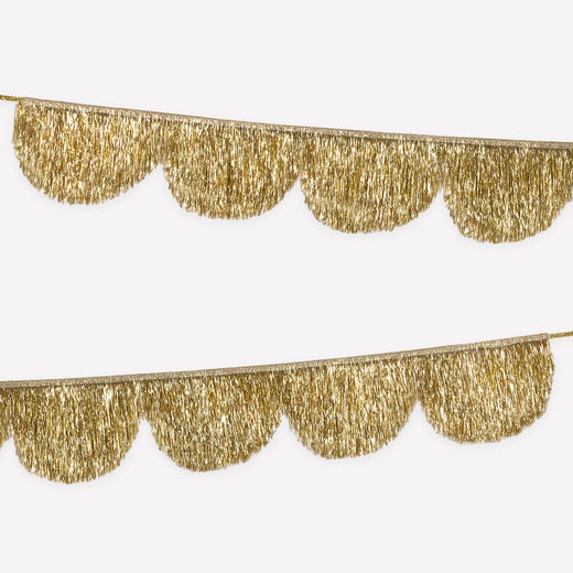 Tinsel Scallop Garland