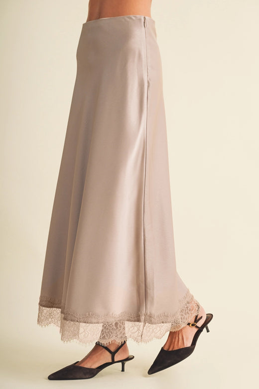 Scallop-Trim Lace Hem Slip Skirt