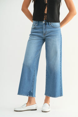 Cropped Wide Leg Jeans