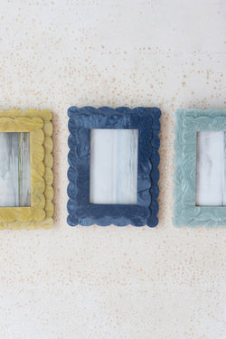 2-Layer Scalloped Photo Frame